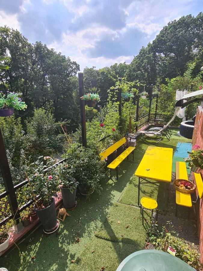 Cozy Room With A Beautiful Garden View Баунаталь Экстерьер фото