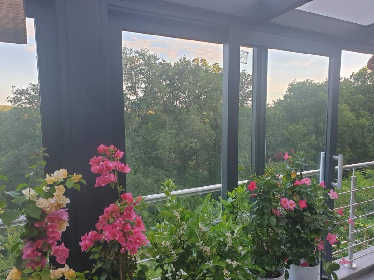 Cozy Room With A Beautiful Garden View Баунаталь Экстерьер фото