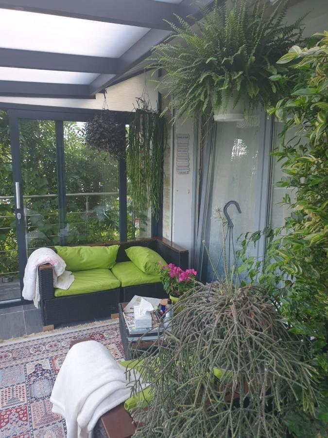 Cozy Room With A Beautiful Garden View Баунаталь Экстерьер фото